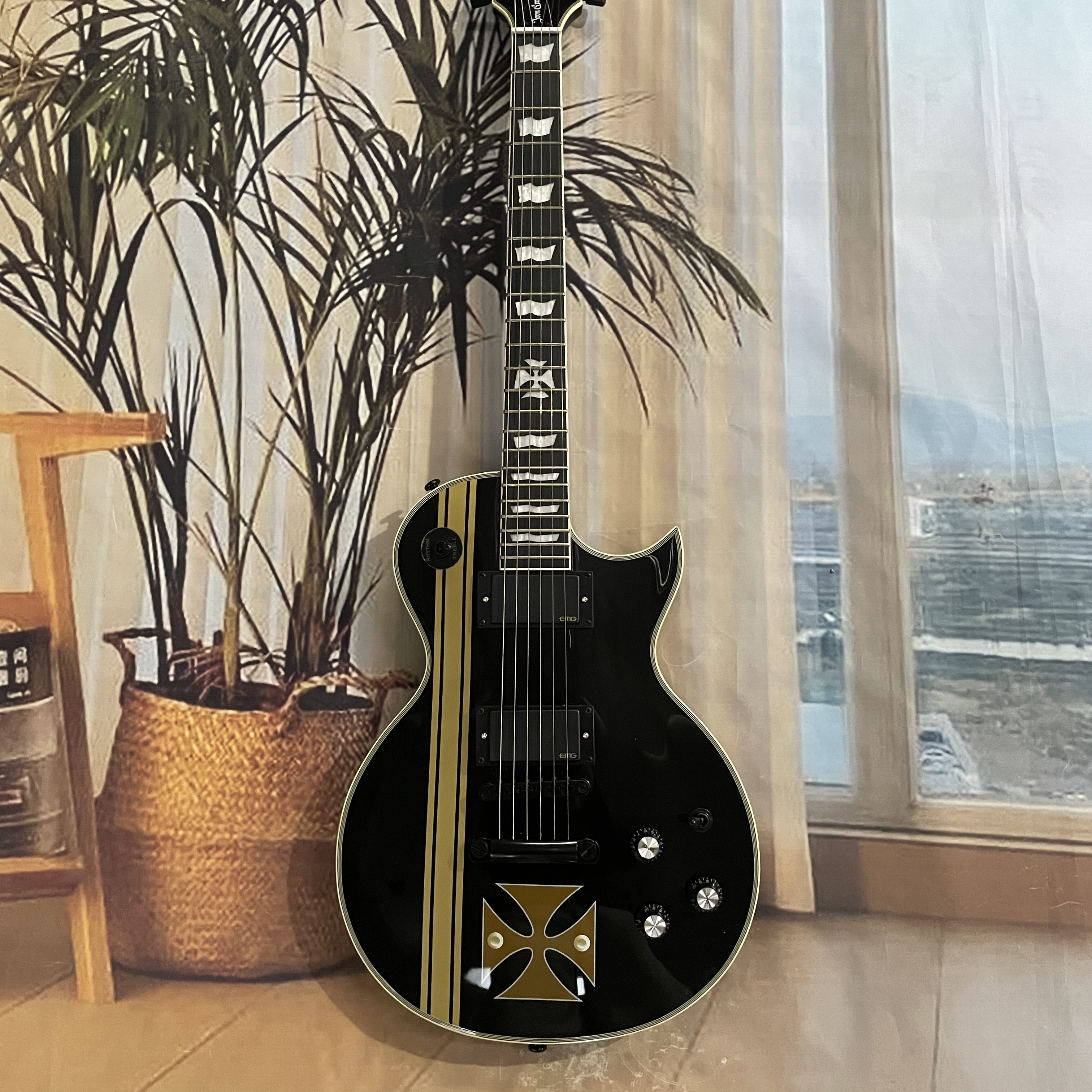 Black custom-made 6-string ele - Electric Guitar Beginner recensione e prezzo