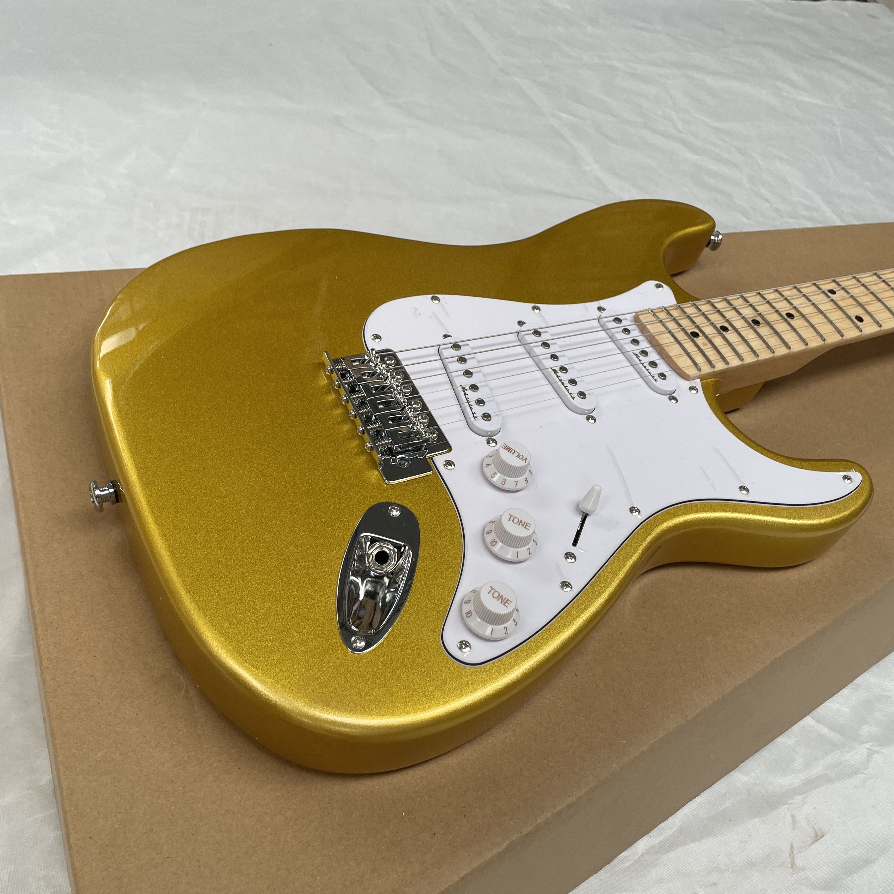 Gold-plated pink lacquer elect - Electric Guitar Beginner recensione e prezzo