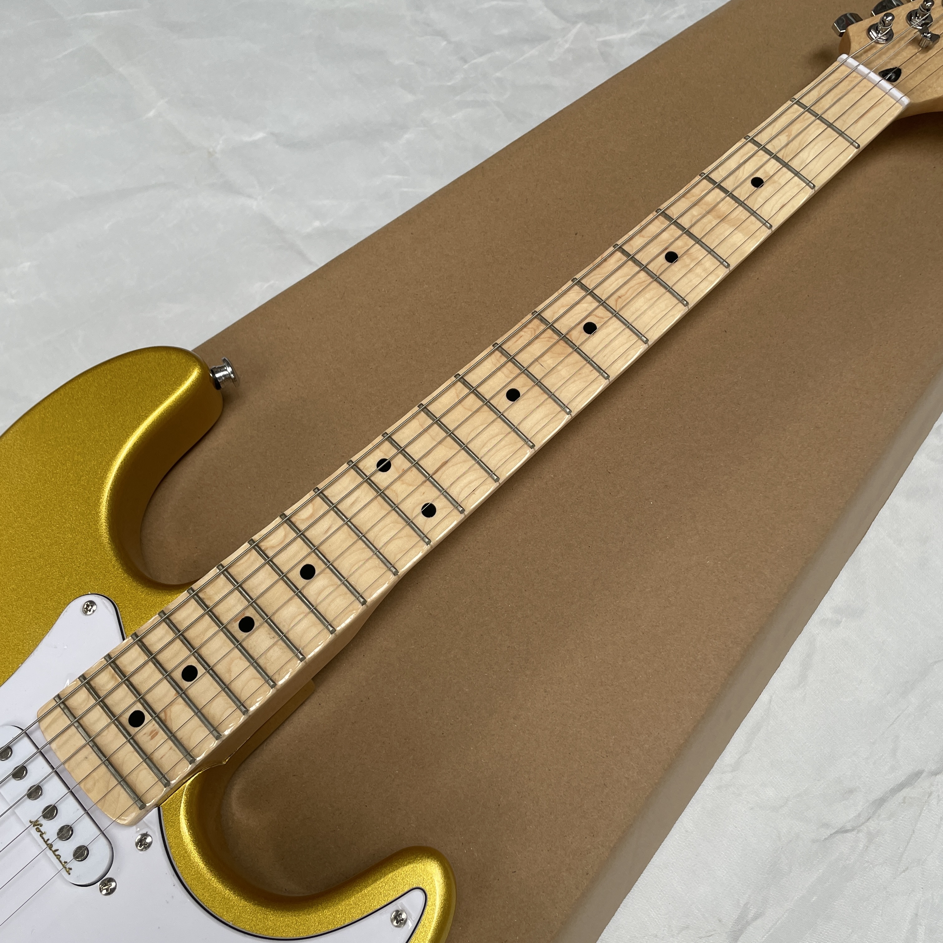 Gold-plated pink lacquer elect - Electric Guitar Beginner recensione e prezzo
