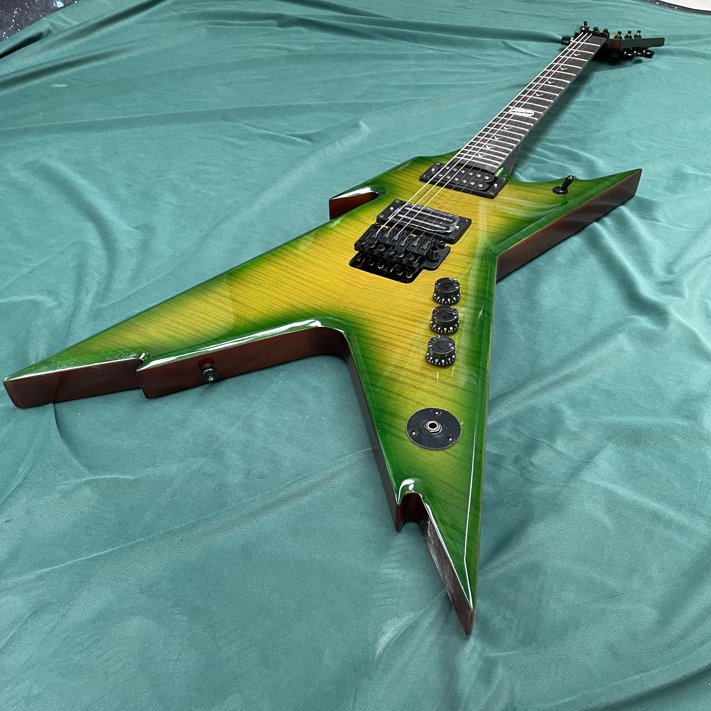 6-string electric guitar, tige - Electric Guitar Beginner recensione e prezzo