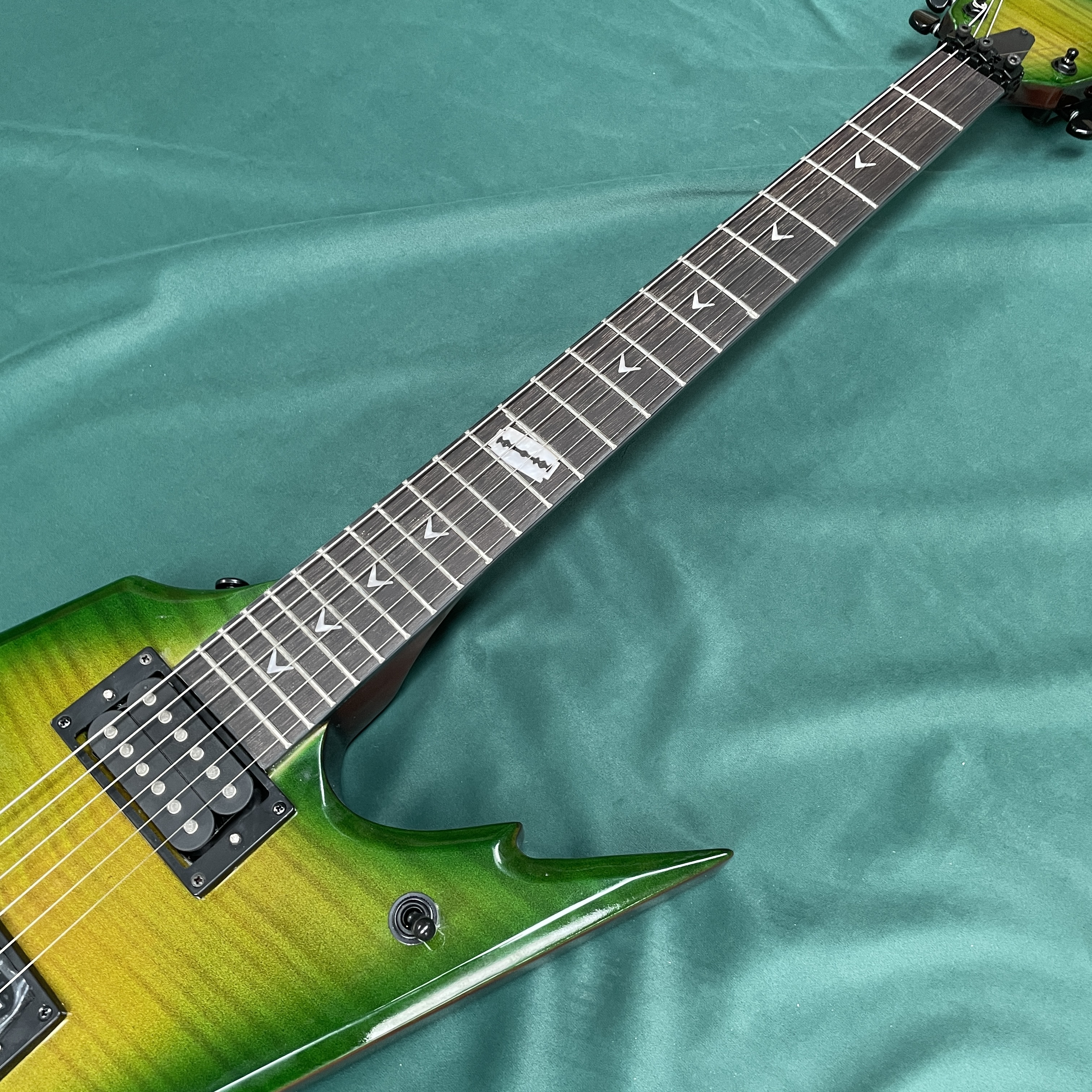 6-string electric guitar, tige - Electric Guitar Beginner recensione e prezzo