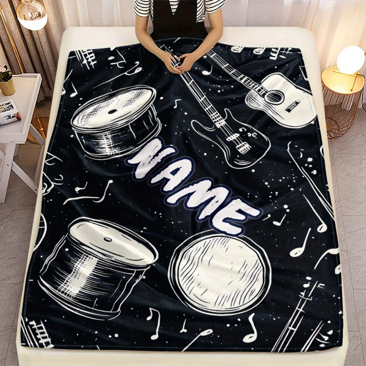 Personalized Music Lover's Bla - Musical Instrument With Names recensione e prezzo