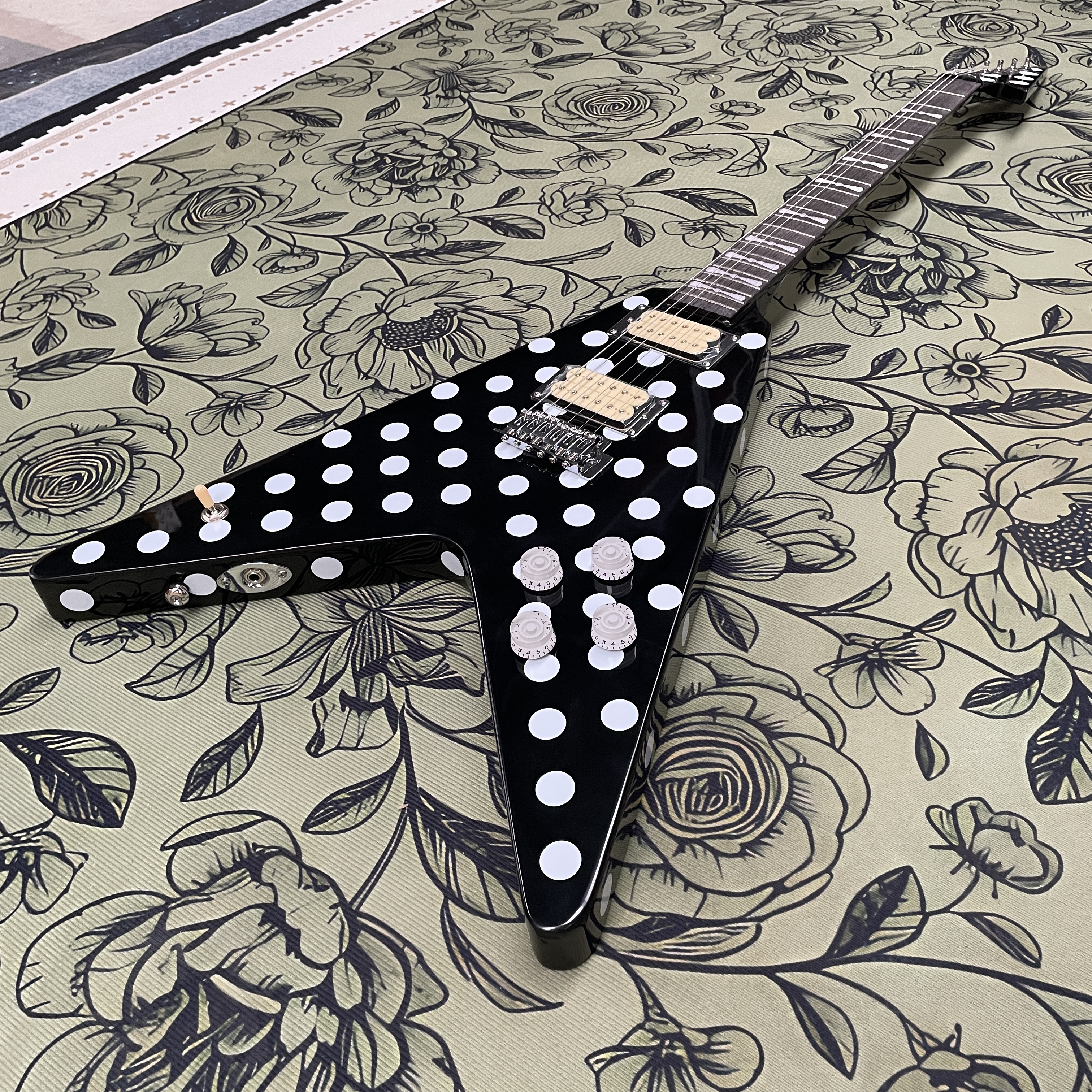 6-string electric guitar, blac - Electric Guitar Beginner recensione e prezzo